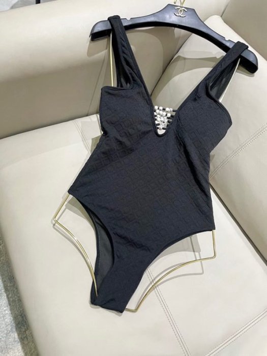 Swimsuit фото 4