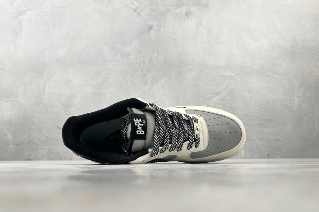 Кроссовки Nike Air Force 1 07 фото 3