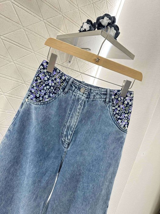 Джинсы женские фото 3