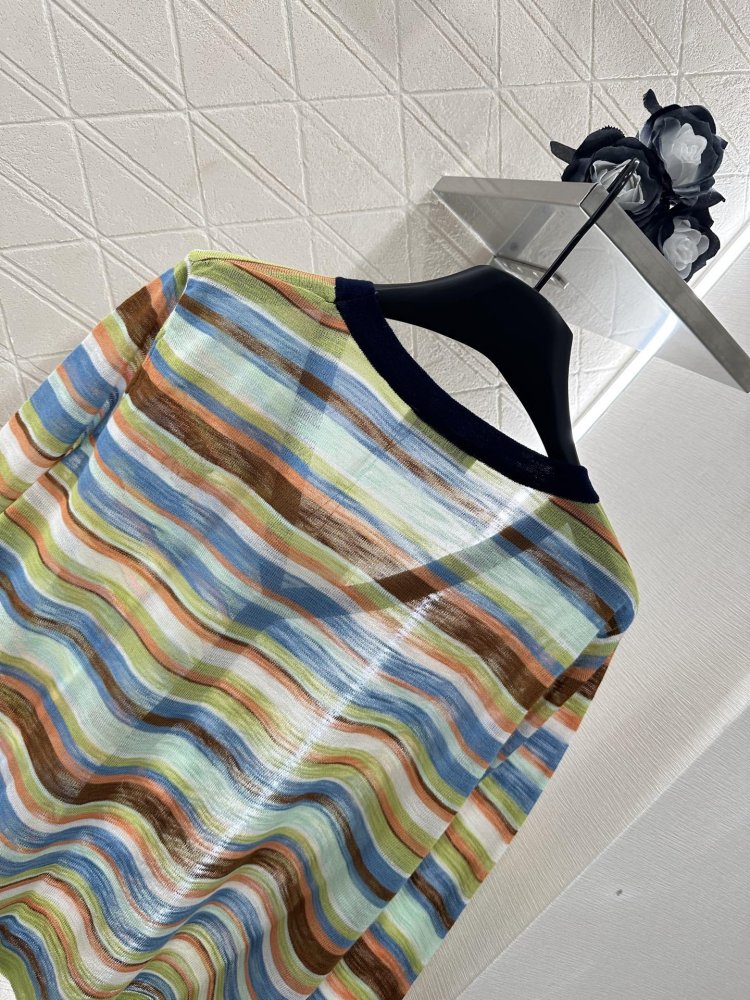 Кофта жіноча фото 4