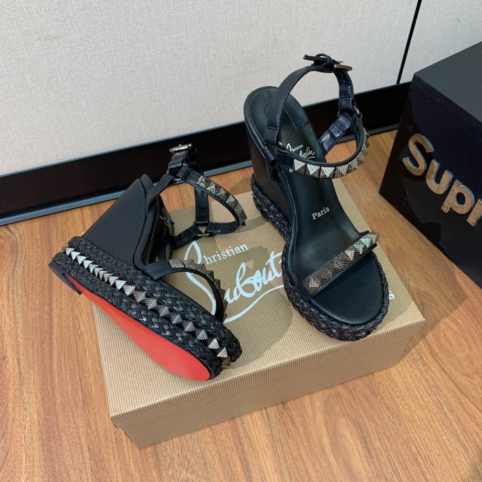 Босоножки фото 3