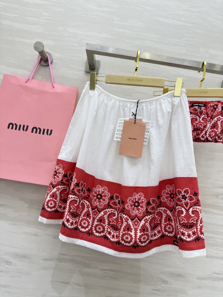 Costume female фото 2