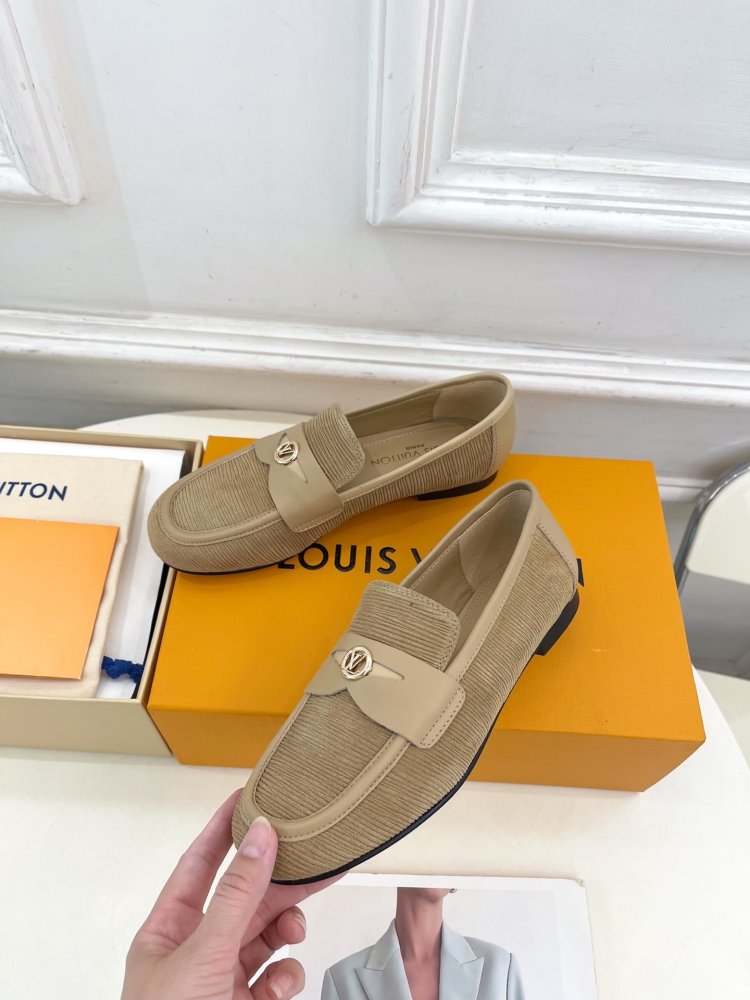 Лоферы женские фото 3