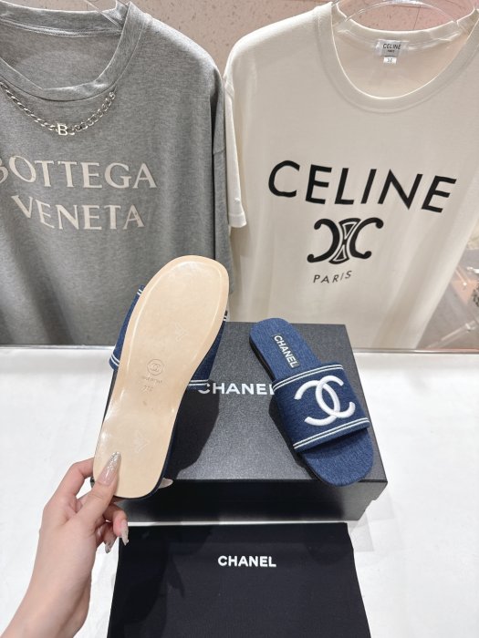 Шлепанцы фото 9