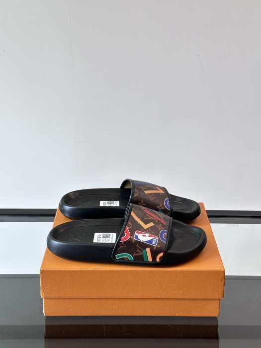 Шлепанцы мужские