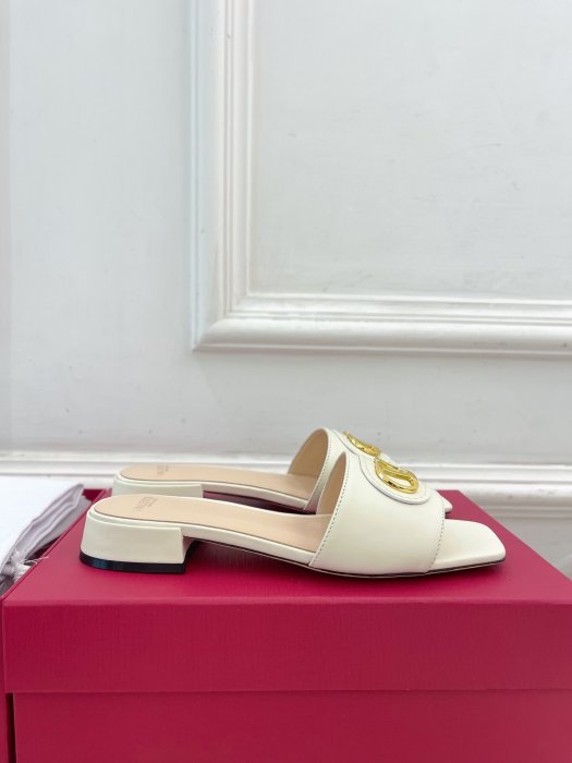 Босоножки фото 4