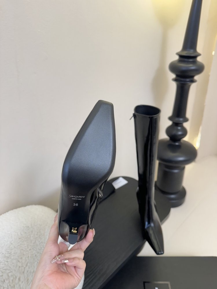 Сапоги женские фото 9