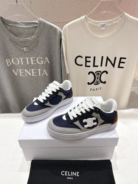 Кроссовки женские фото 3