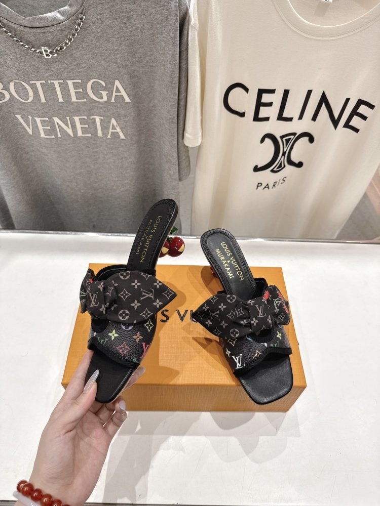 Босоножки фото 4