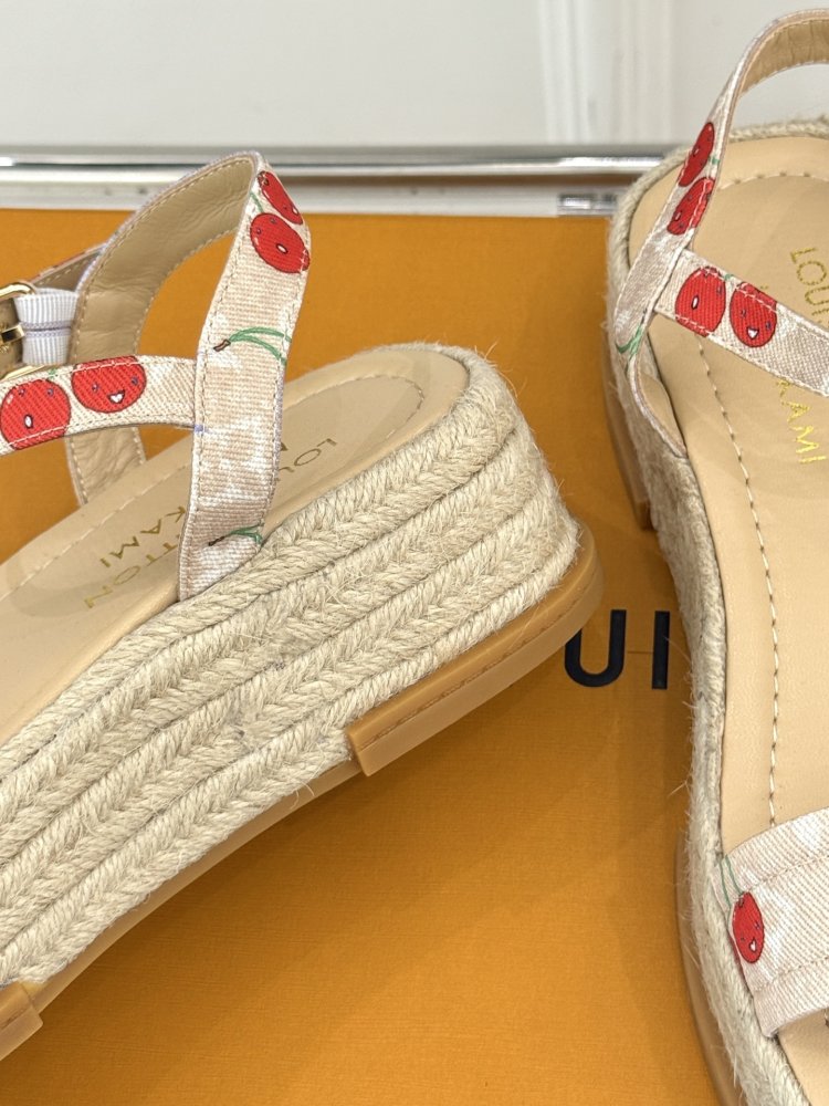 Босоніжки фото 6