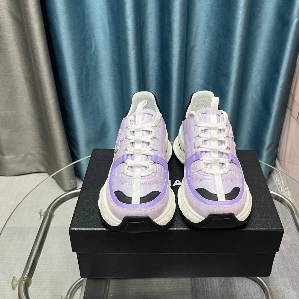 Кроссовки женские фото 2