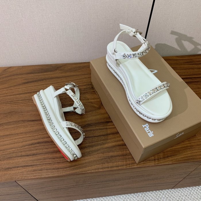 Босоножки фото 5