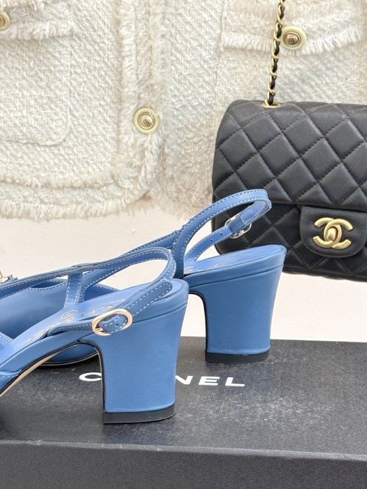 Босоножки фото 6