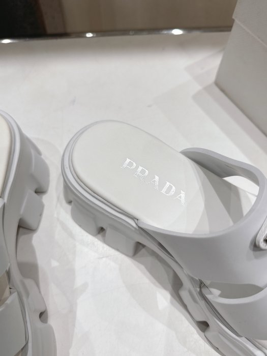 Шлепанцы фото 6