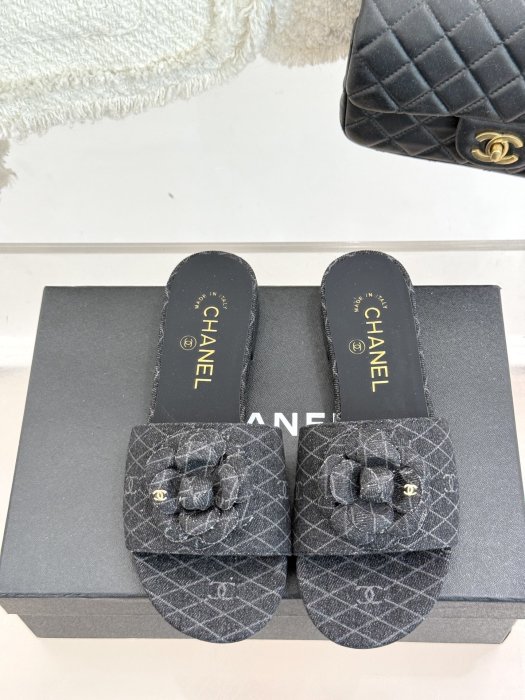 Шлепанцы фото 4