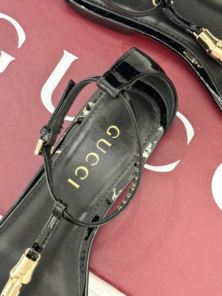 Босоножки фото 8