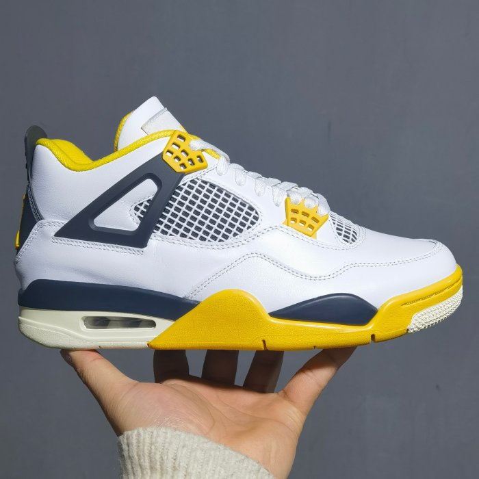 Кросівки Air Jordan AJ4 Retro AQ9129-101