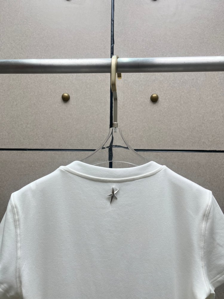 T-shirt women's фото 4