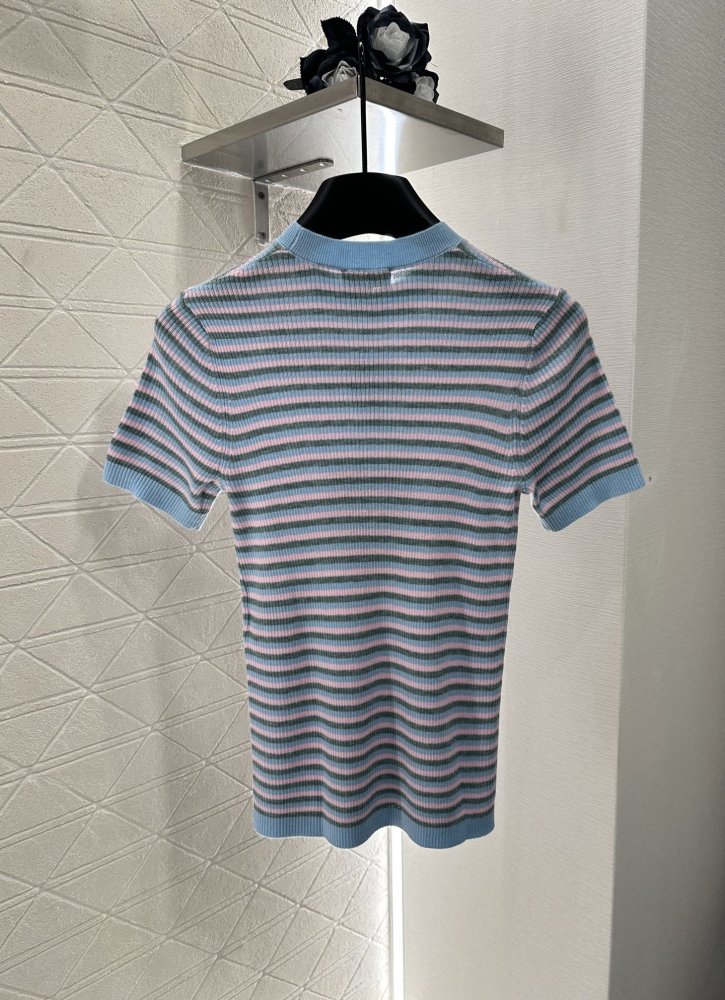 Футболка жіноча фото 2