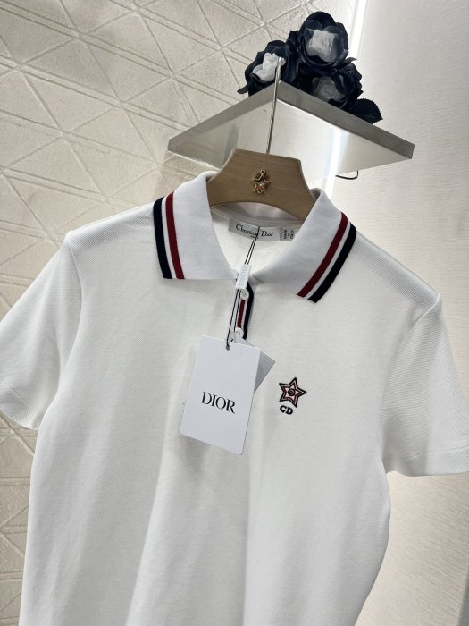 Футболка жіноча фото 3