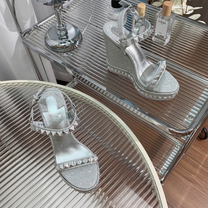 Босоножки фото 7