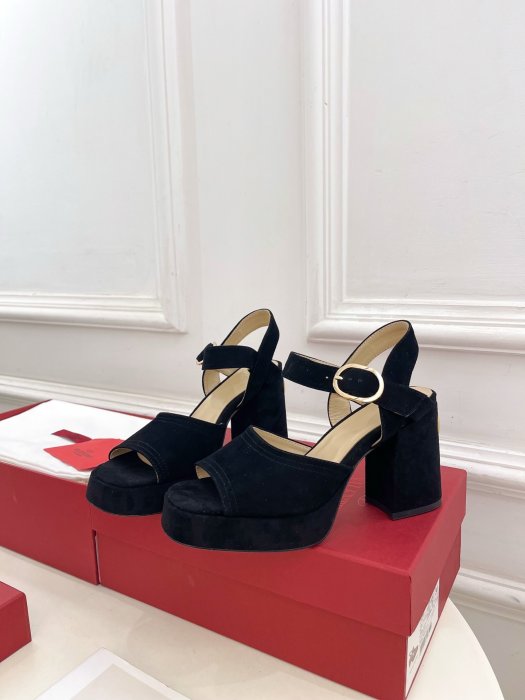 Босоножки фото 3