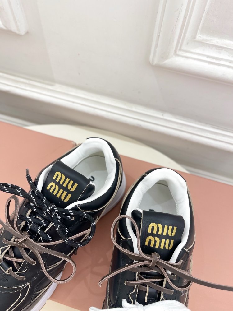 Кроссовки женские фото 7