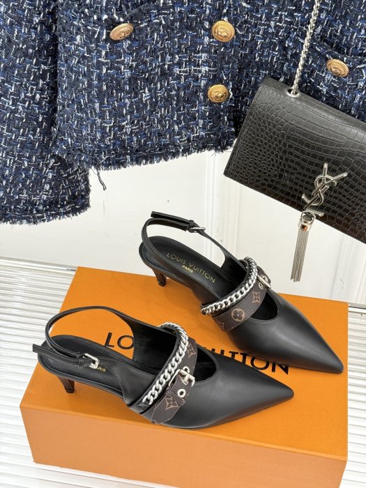 Босоножки фото 3