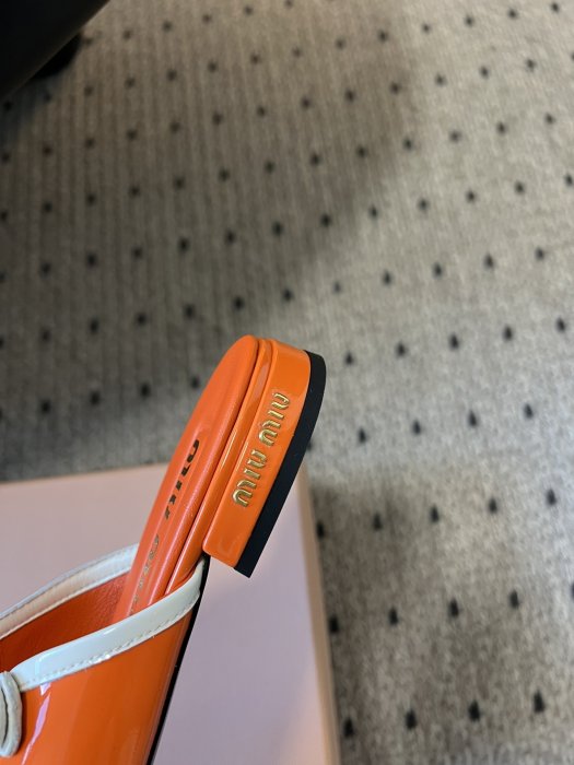 Босоножки фото 7