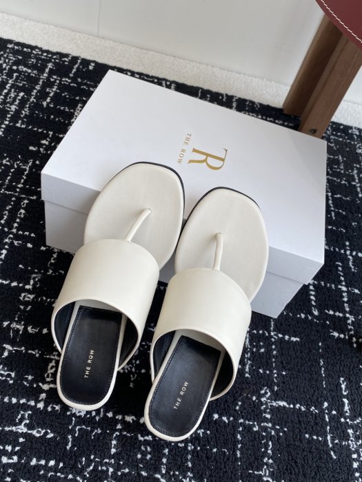 Босоніжки фото 4