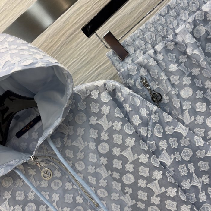 Костюм женский фото 4