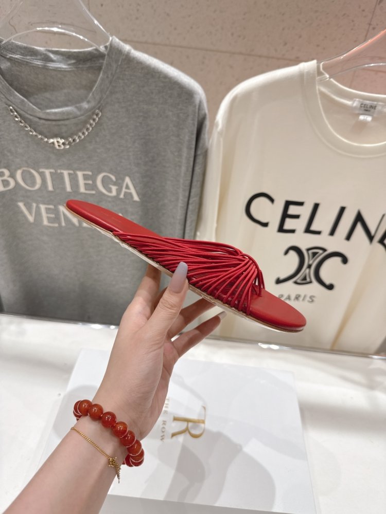 Шльопанці жіночі фото 4