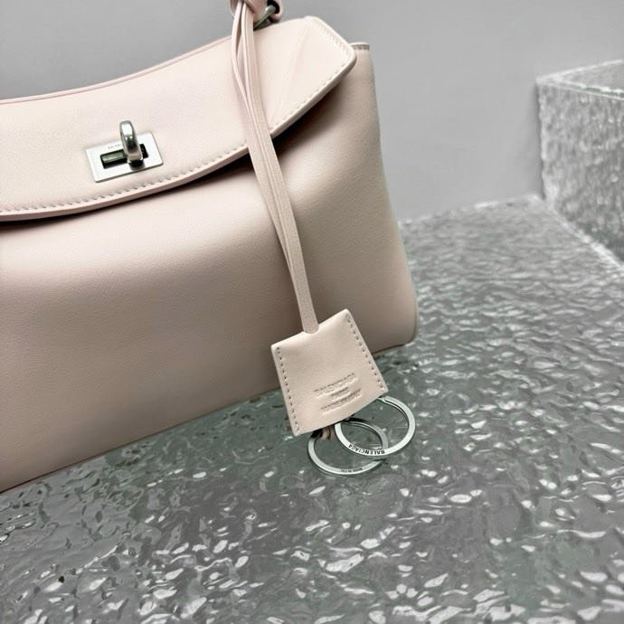 Сумка кожаная розовая Silver Rodeo Mini Tote 23 см фото 8