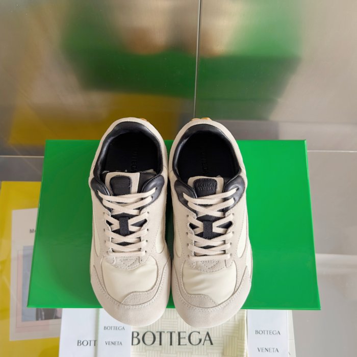 Кросівки фото 7