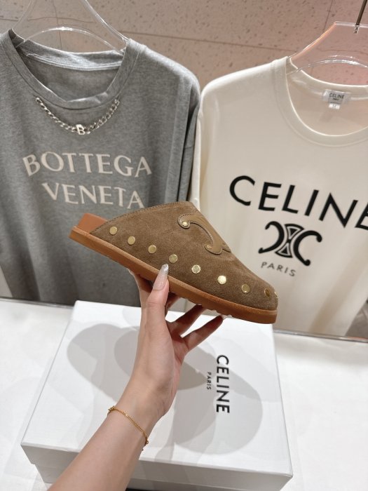 Шлепанцы женские фото 5