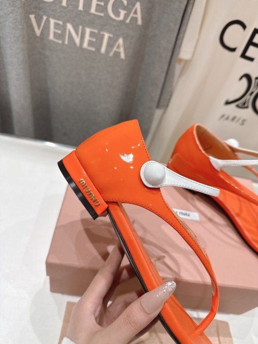 Босоножки фото 6