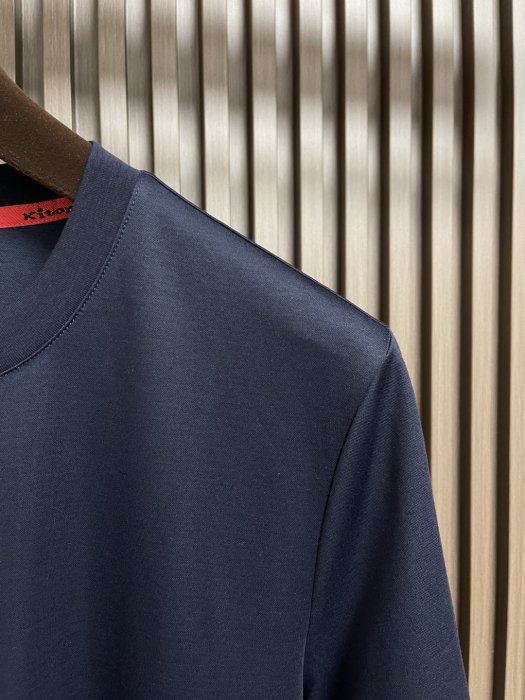 T-shirt men's фото 4