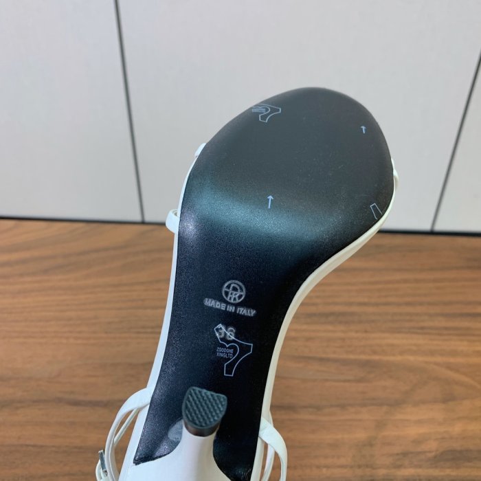 Босоножки фото 9