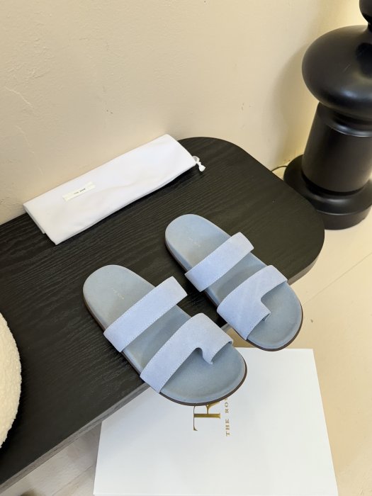 Шлепанцы женские