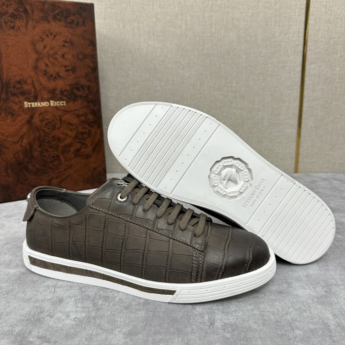 Кросівки фото 8