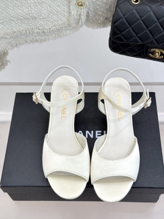 Босоножки фото 4