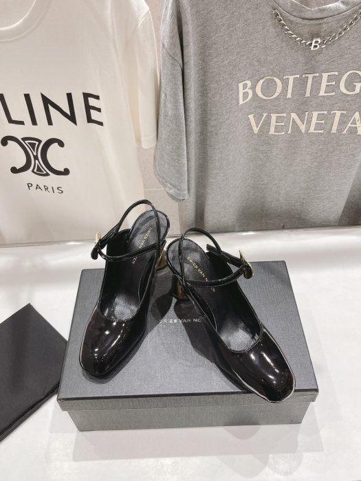 Босоножки фото 2