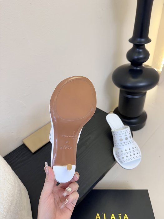 Босоножки фото 9