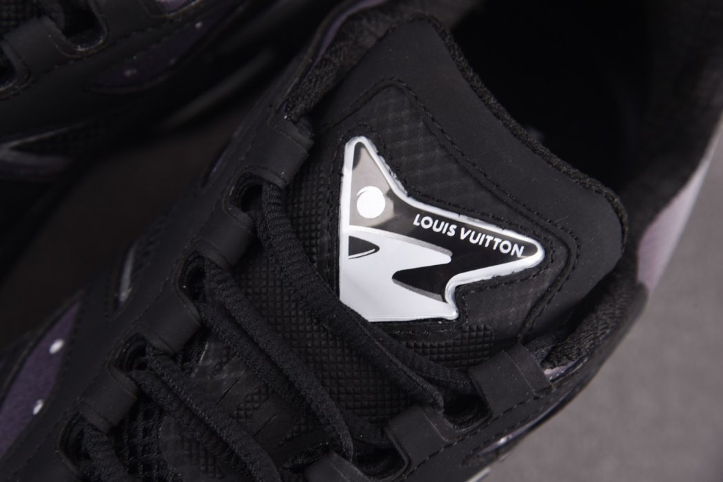 Кроссовки LOUIS VUITTON Runner Tatic Black White фото 9