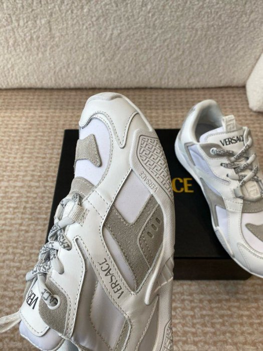 Кроссовки фото 6