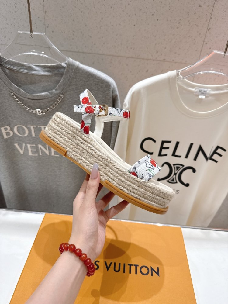 Sandals women's фото 5