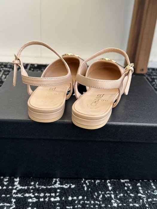 Босоножки фото 8