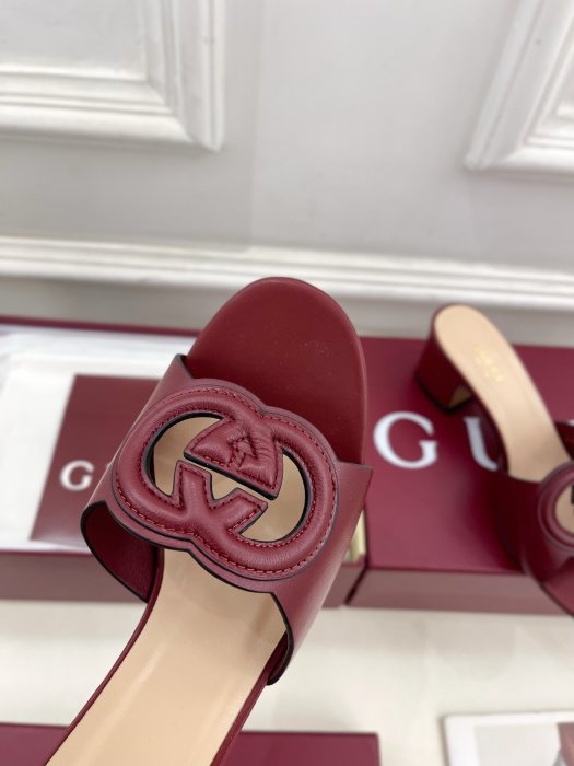 Босоножки фото 6