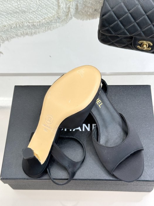 Босоножки фото 9