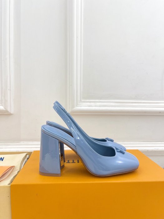 Босоножки фото 2